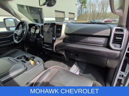 Used 2024 RAM 2500 Laramie AWD/4WD image 30