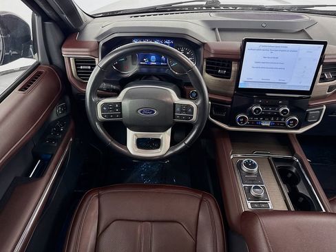 Used 2024 Ford Expedition Limited image 24