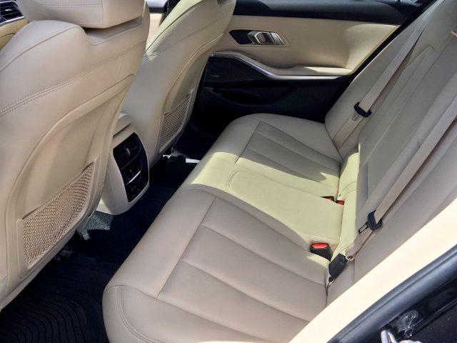 Used 2020 BMW 330i Sedan w/ Premium Package RWD image 11