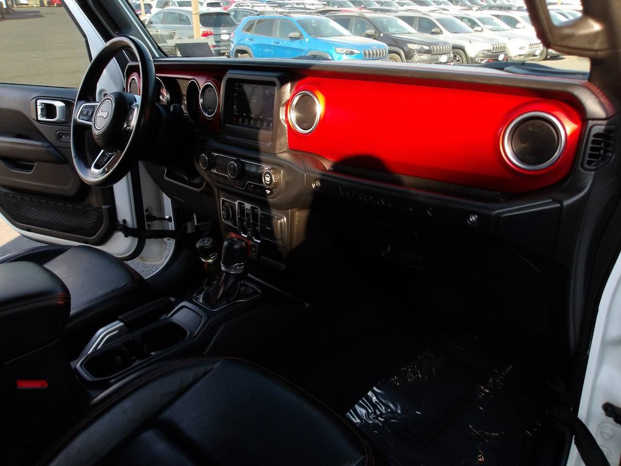 Used 2018 Jeep Wrangler Unlimited Rubicon AWD/4WD image 13