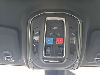 New 2025 Jeep Grand Cherokee Altitude video 3