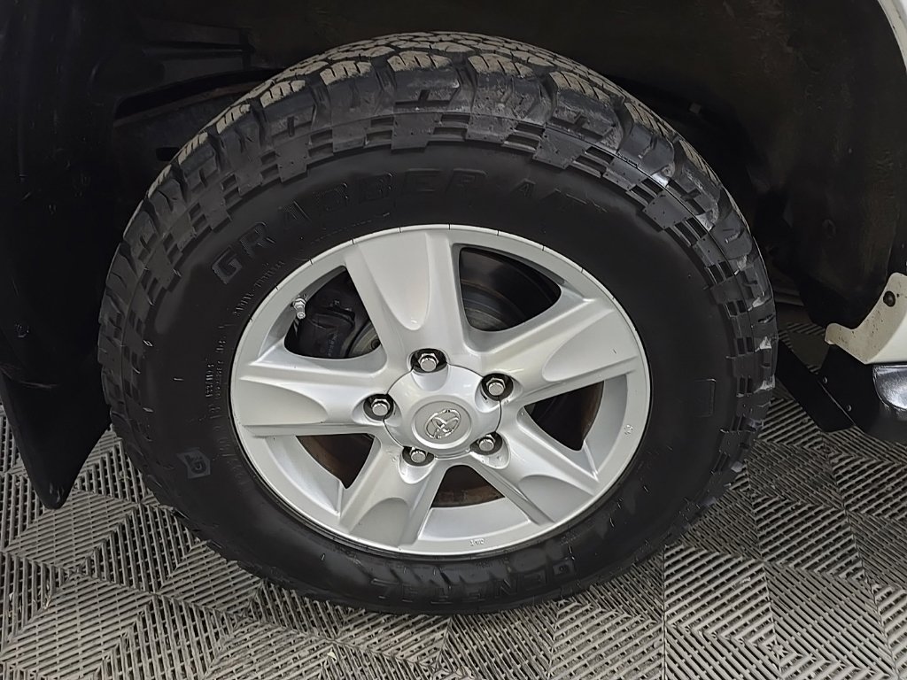 Used 2008 Toyota Land Cruiser w/ Upgrade Pkg AWD/4WD image 14
