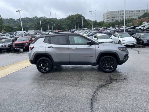 Used 2023 Jeep Compass Trailhawk AWD/4WD image 7