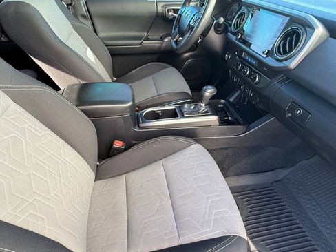 Certified 2022 Toyota Tacoma TRD Sport image 35