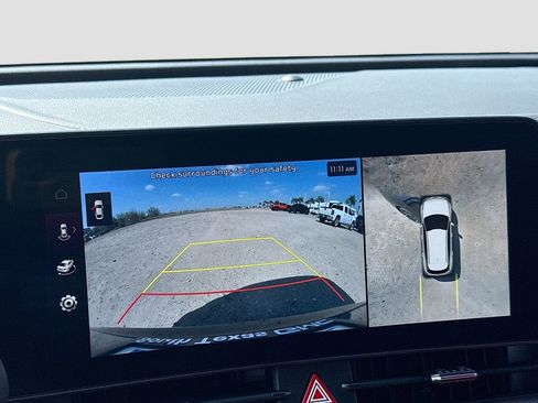 Used 2025 Kia Sportage SX image 18