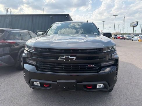 Used 2021 Chevrolet Silverado 1500 LT Trail Boss w/ Convenience Package II AWD/4WD image 2
