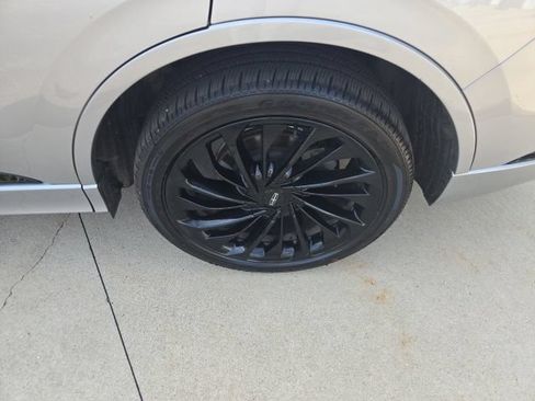 Certified 2023 Lincoln Aviator Reserve w/ Jet Package AWD/4WD image 20