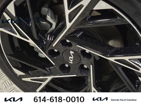 Certified 2025 Kia K5 GT-Line image 12