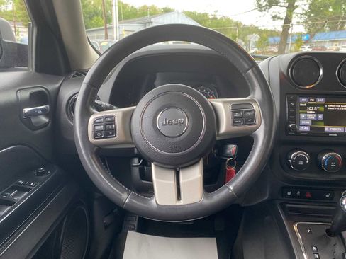 Used 2014 Jeep Patriot Latitude w/ Sun/Sound Group AWD/4WD image 16