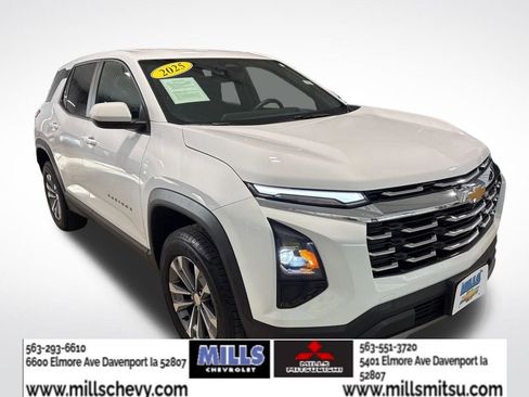 Used 2025 Chevrolet Equinox LT image 3