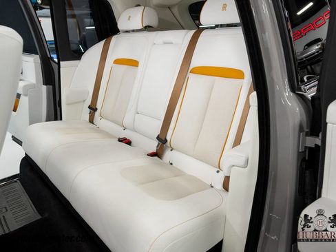 Used 2023 Rolls-Royce Cullinan AWD/4WD image 25