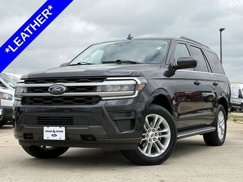 Certified 2022 Ford Expedition XLT image 2