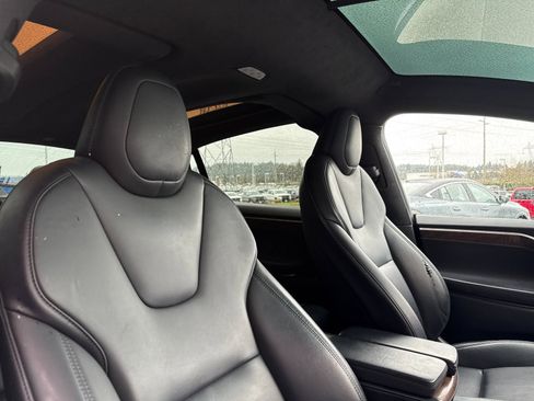 Used 2020 Tesla Model X Long Range image 16