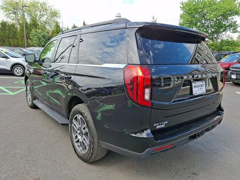 Certified 2025 Ford Expedition Active AWD/4WD image 7