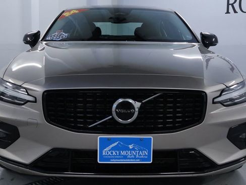Used 2024 Volvo S60 B5 Core image 2