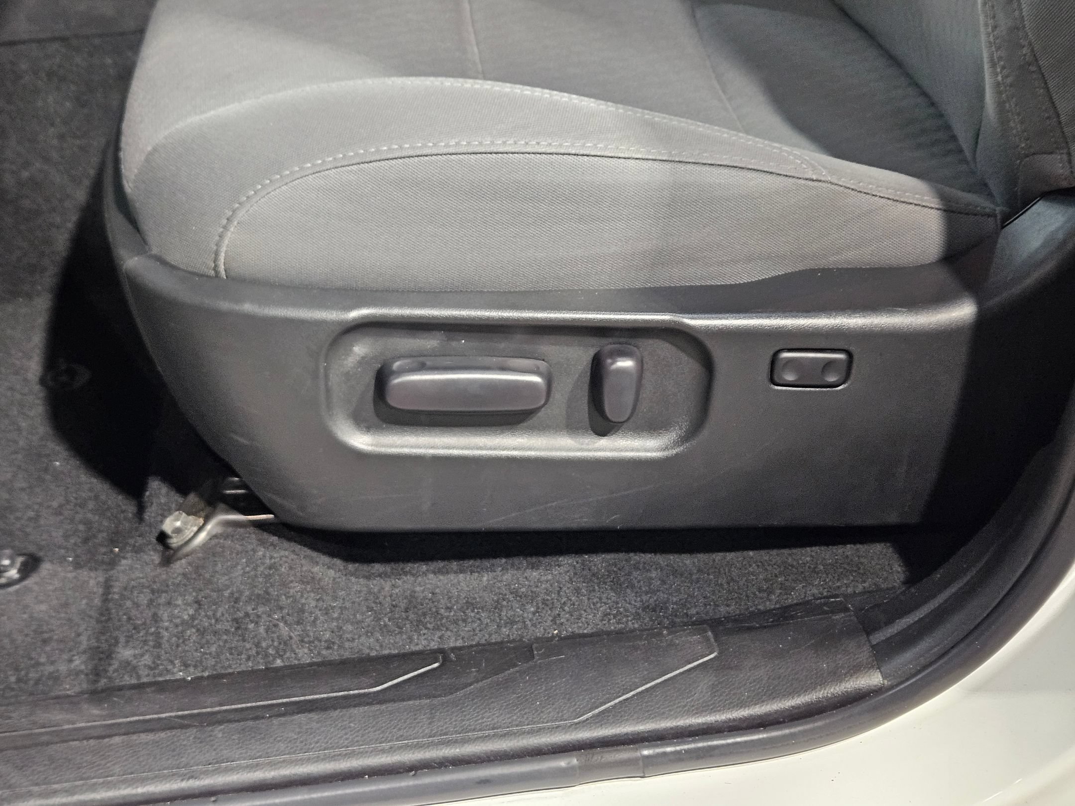 Used 2023 Toyota Tacoma SR5 RWD image 21