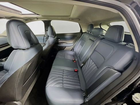 Used 2025 Nissan Ariya Platinum image 24