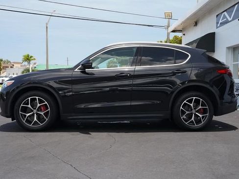 Used 2019 Alfa Romeo Stelvio Ti AWD/4WD image 4