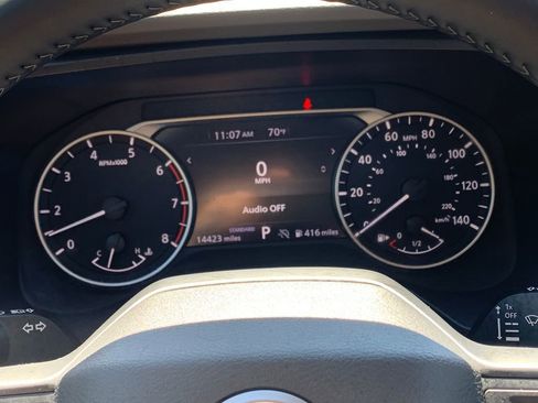 Used 2025 Nissan Rogue SV FWD image 11