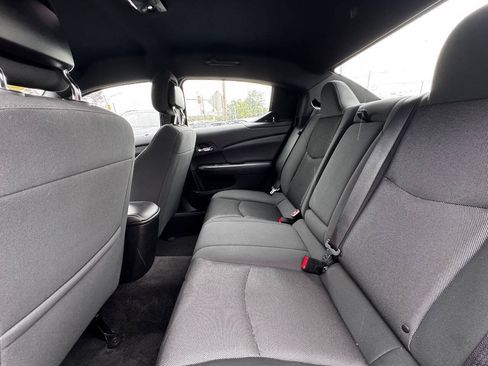 Used 2012 Dodge Avenger SXT FWD image 11