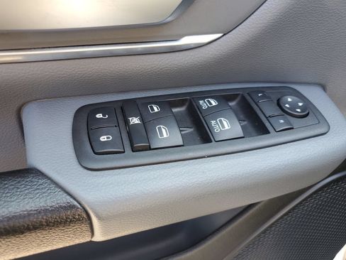 Used 2022 RAM 1500 Big Horn AWD/4WD image 15