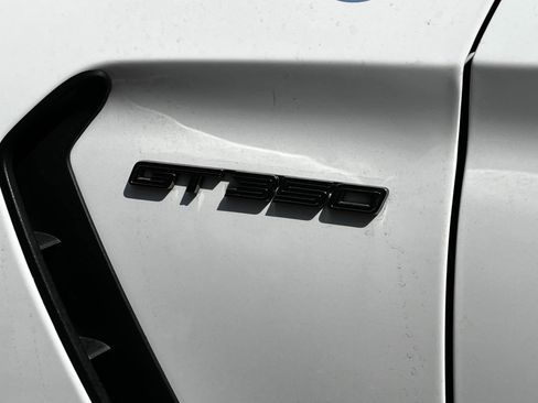 Used 2016 Ford Mustang Shelby GT350 w/ Technology Package image 19