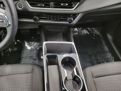 Used 2025 Chevrolet Equinox LT w/ Safety and Technology Package image 17