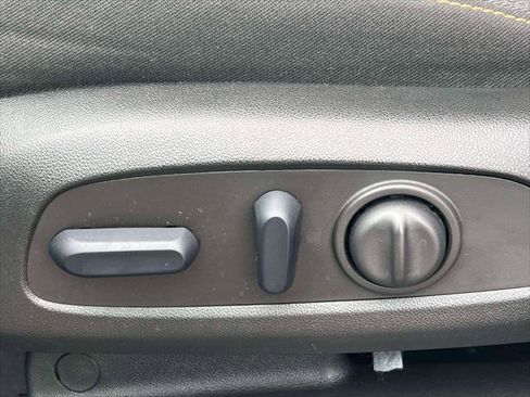 Used 2023 Chevrolet Equinox LT image 14