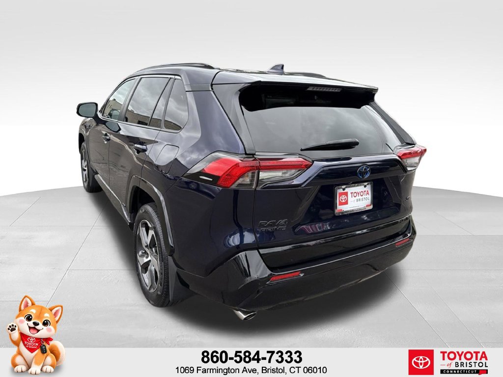 Used 2024 Toyota RAV4 SE w/ Weather & Moonroof Package AWD/4WD image 5