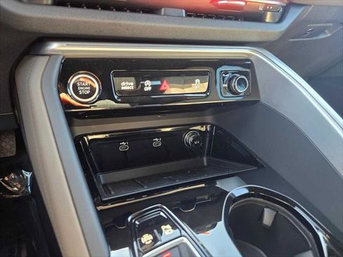 New 2025 Audi Q5 Prestige image 30