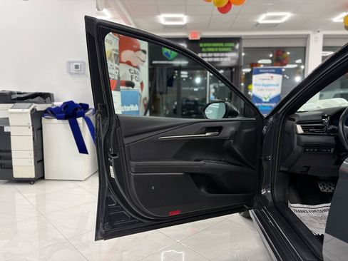 Used 2025 Toyota Camry SE image 37