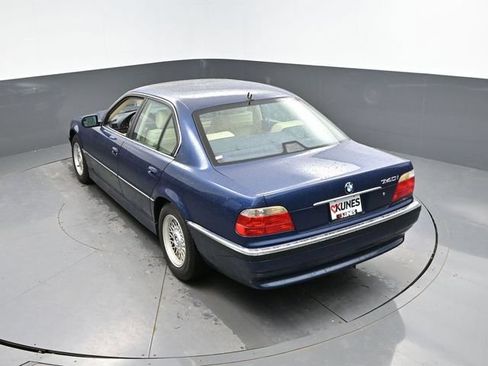 Used 2001 BMW 740i RWD image 37