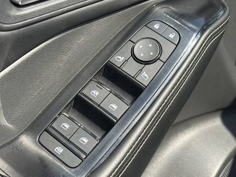 Used 2025 Nissan Rogue SV FWD image 27