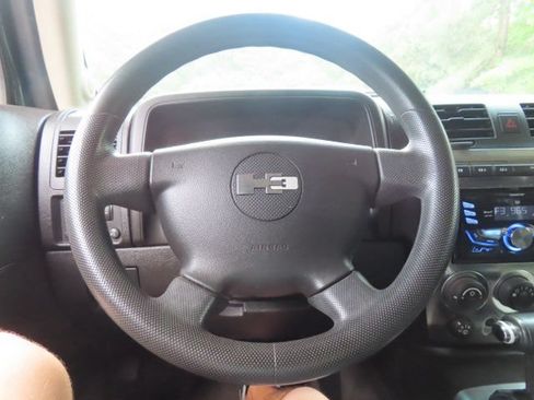 Used 2006 HUMMER H3 AWD/4WD image 27