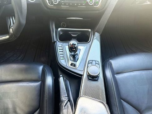 Used 2018 BMW M4 Coupe RWD image 28