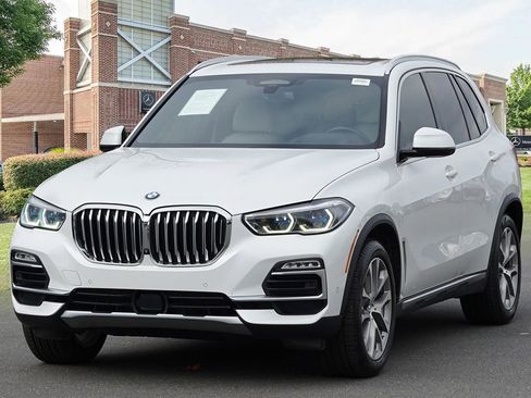 Used 2020 BMW X5 xDrive40i w/ Executive Package image 4