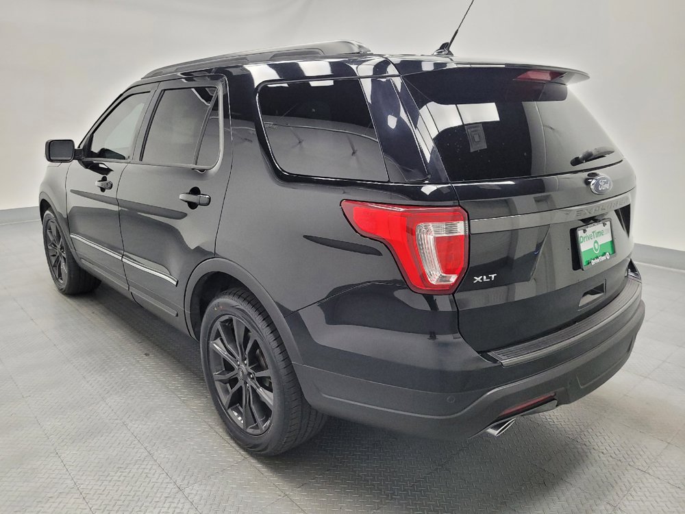 Used 2018 Ford Explorer XLT w/ Equipment Group 202A FWD image 5