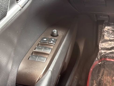 Used 2022 Toyota Camry SE w/ TRD Appearance Package (TMS) FWD image 17