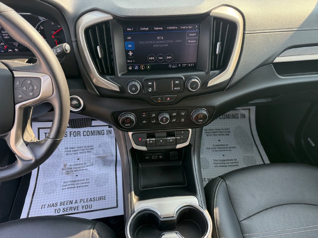 Used 2022 GMC Terrain Denali w/ Denali Premium Package AWD/4WD image 11