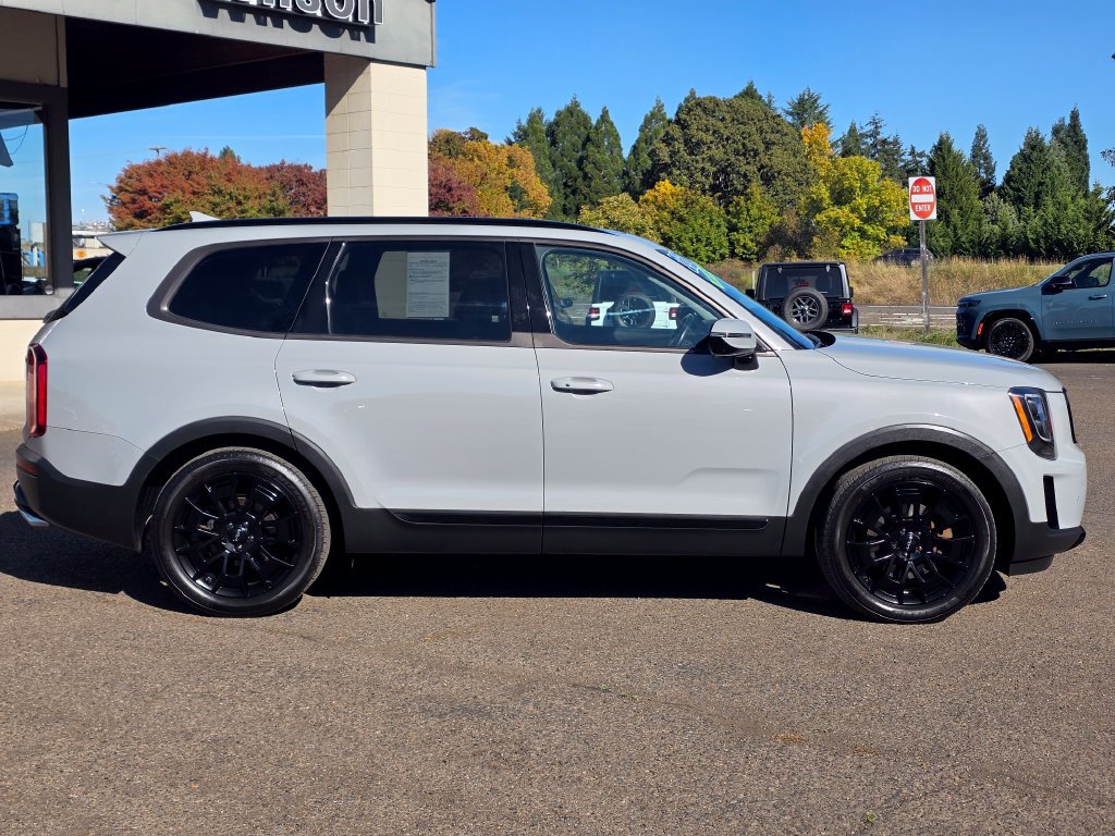 Used 2022 Kia Telluride SX w/ SX Prestige Package AWD/4WD image 35