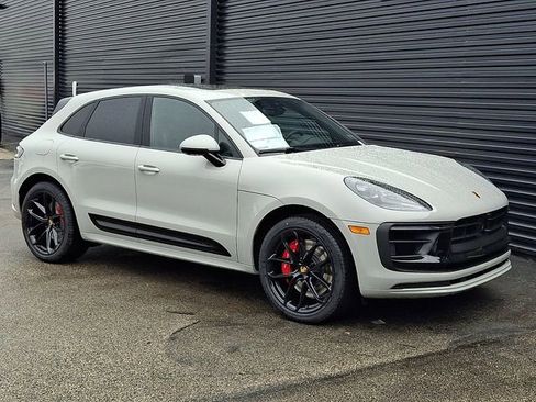 New 2026 Porsche Macan GTS image 9
