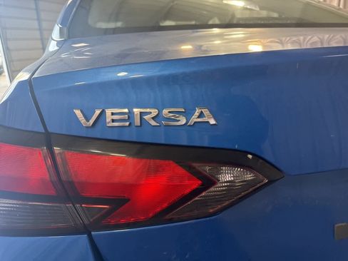 Used 2023 Nissan Versa SV image 10