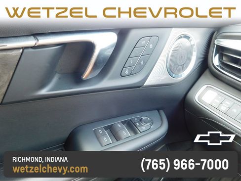 Used 2025 Buick Enclave Avenir w/ Super Cruise Package AWD/4WD image 37
