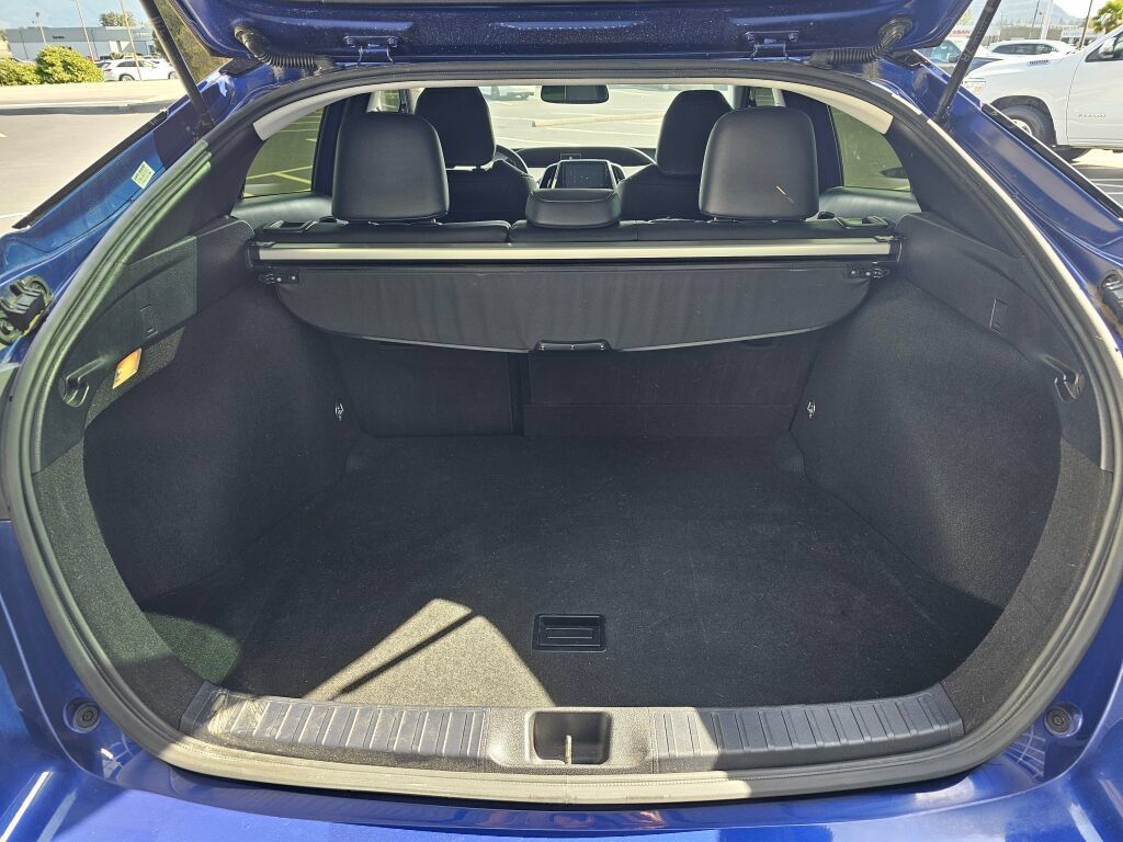 Used 2018 Toyota Prius Four Touring w/ Appearance Package FWD image 15