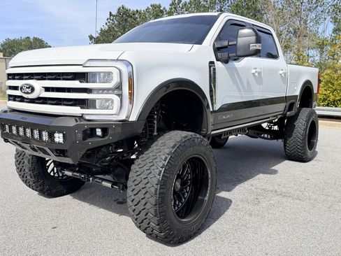 Used 2024 Ford F250 King Ranch image 3