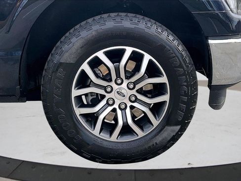 Used 2022 Ford F150 Lariat w/ Trailer Tow Package image 35