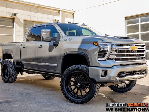 Used 2025 Chevrolet Silverado 2500 High Country w/ High Country Premium Package image 1