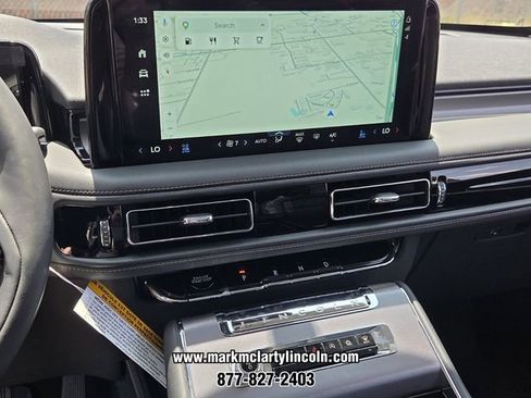 New 2026 Lincoln Aviator AWD image 17