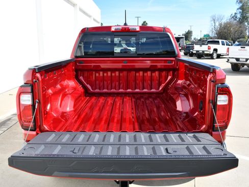 New 2026 GMC Canyon Elevation w/ Convenience Package image 7