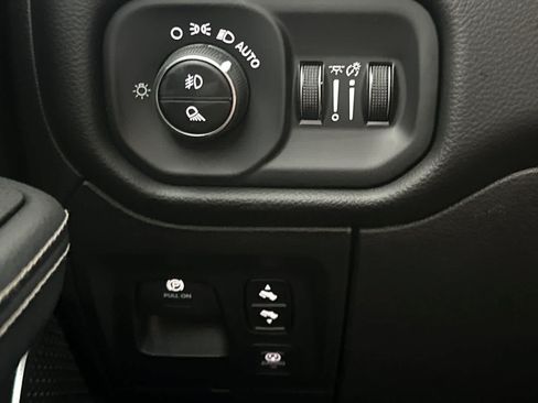 New 2026 RAM 1500 Laramie w/ Sport Appearance Package AWD/4WD image 32